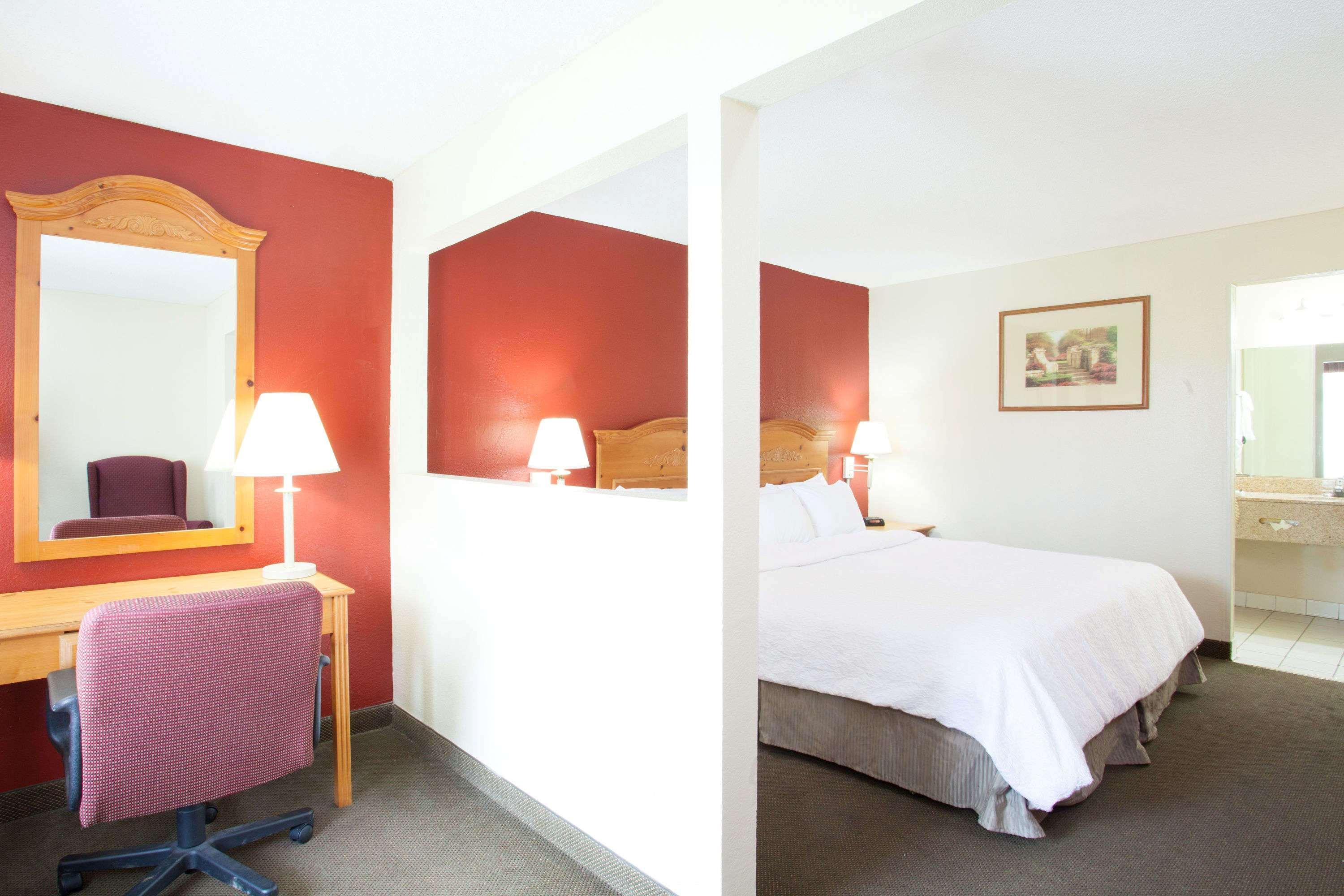 Days Inn & Suites By Wyndham Collierville Germantown Area Ngoại thất bức ảnh