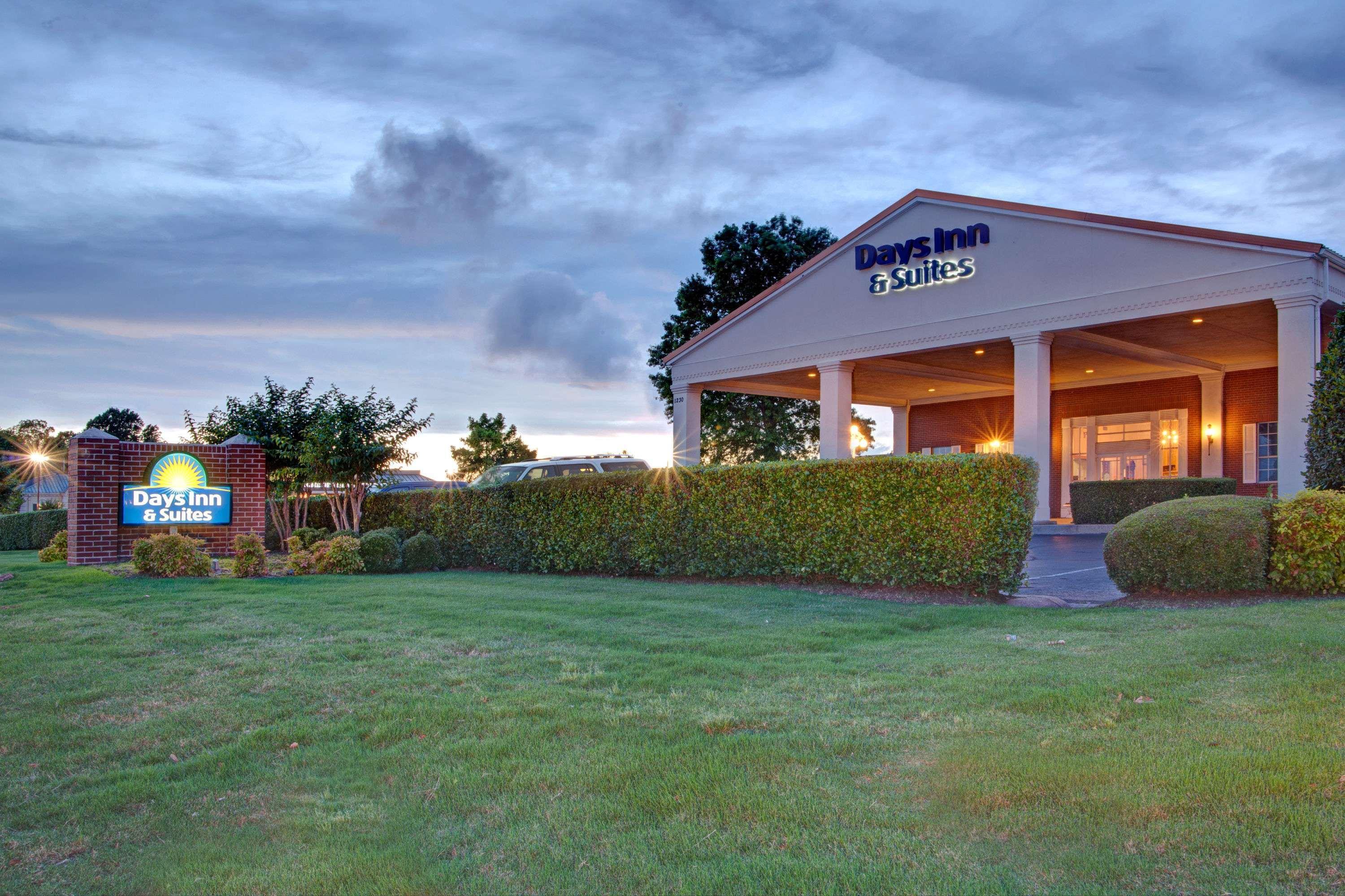 Days Inn & Suites By Wyndham Collierville Germantown Area Ngoại thất bức ảnh