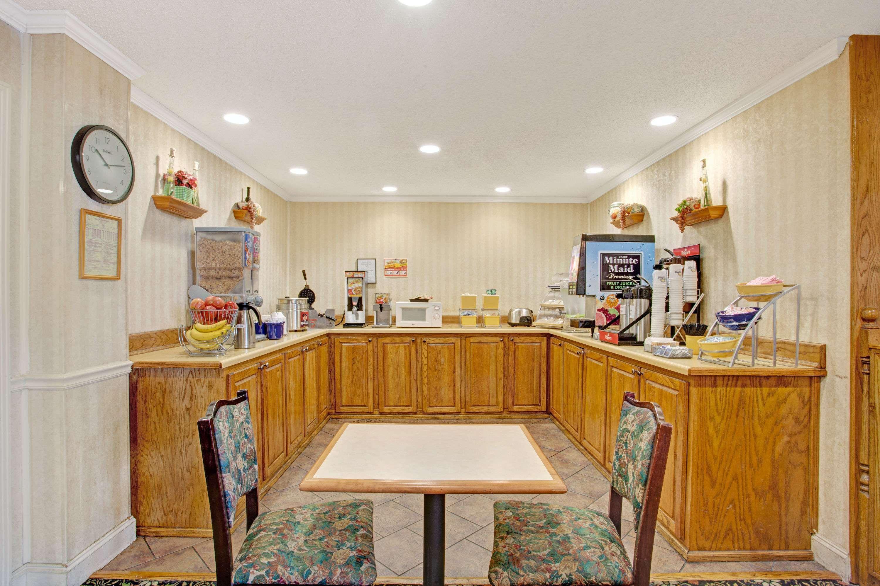 Days Inn & Suites By Wyndham Collierville Germantown Area Ngoại thất bức ảnh